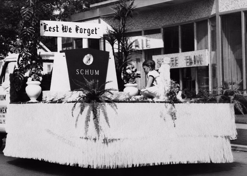 Schum Monuments Float
