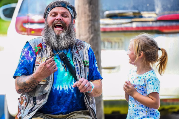 Silly Safaris Live Animal Show at Dale Fall Fest